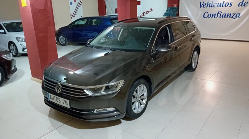 VOLKSWAGEN PASSAT 1.6 TDI 120 CV FAMILIAR