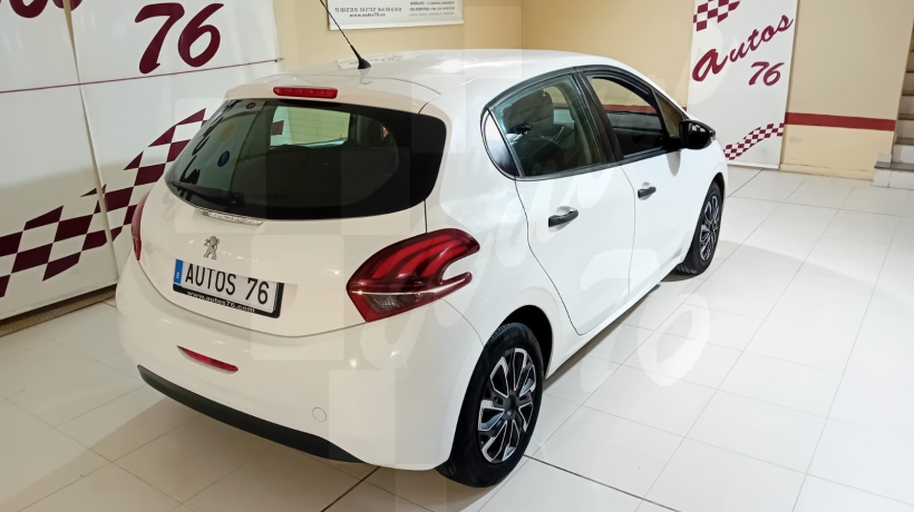 PEUGEOT 208 1.6 HDI 75 CV