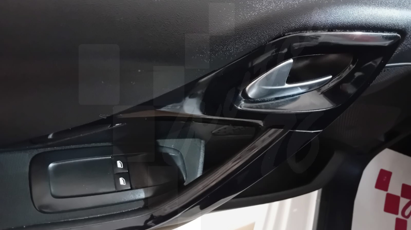 PEUGEOT 208 1.6 HDI 75 CV