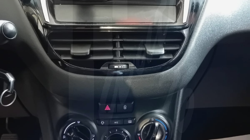 PEUGEOT 208 1.6 HDI 75 CV
