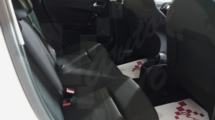 PEUGEOT 208 1.6 HDI 75 CV