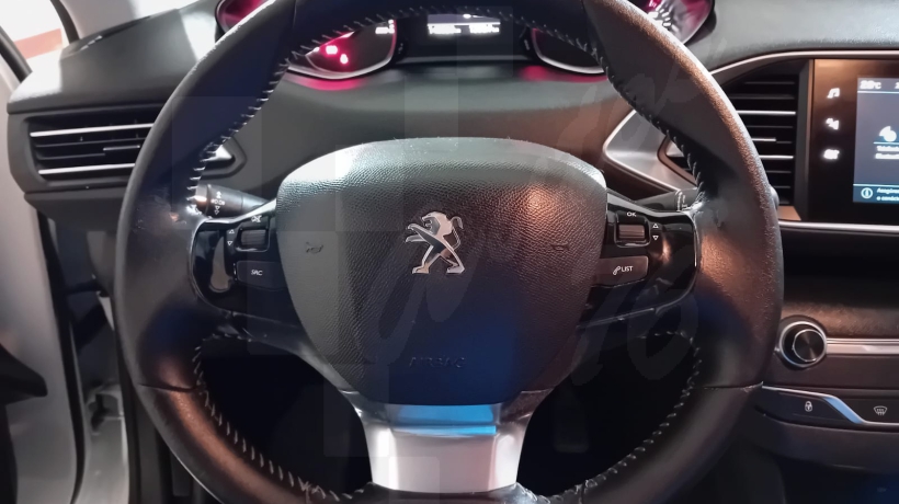 PEUGEOT 308 1.5 HDI 130 CV FAMILIAR