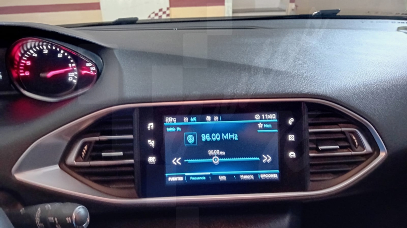 PEUGEOT 308 1.5 HDI 130 CV FAMILIAR