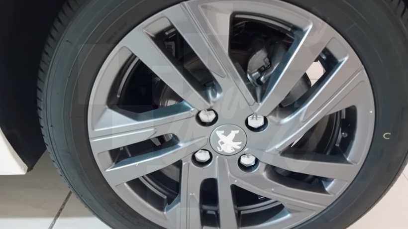 PEUGEOT 208 1.5 HDI 100 CV