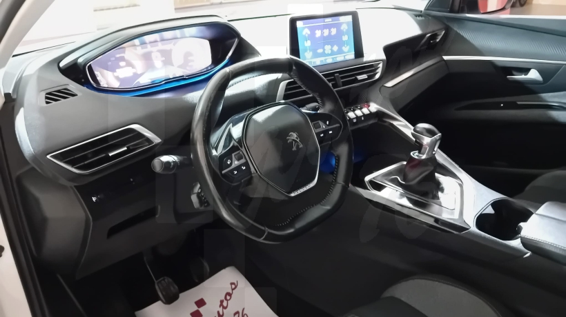PEUGEOT 3008 1.5 HDI 130 CV