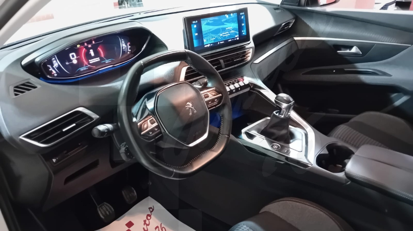 PEUGEOT 3008 1.5 HDI 130 CV