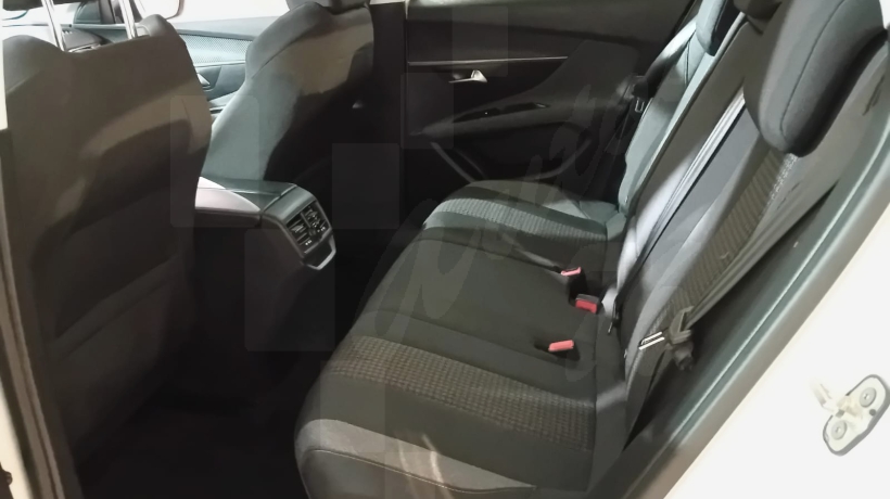 PEUGEOT 3008 1.5 HDI 130 CV