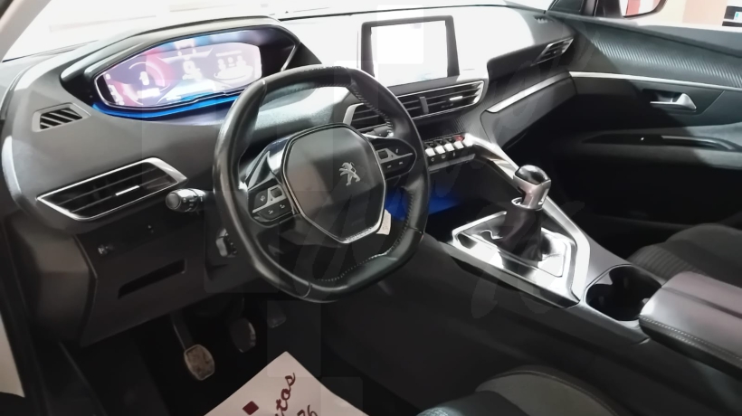 PEUGEOT 3008 1.5 HDI 130 CV