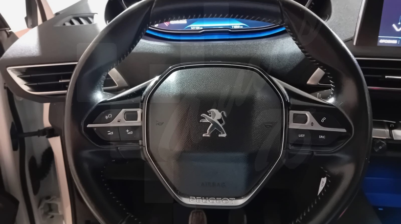 PEUGEOT 3008 1.5 HDI 130 CV