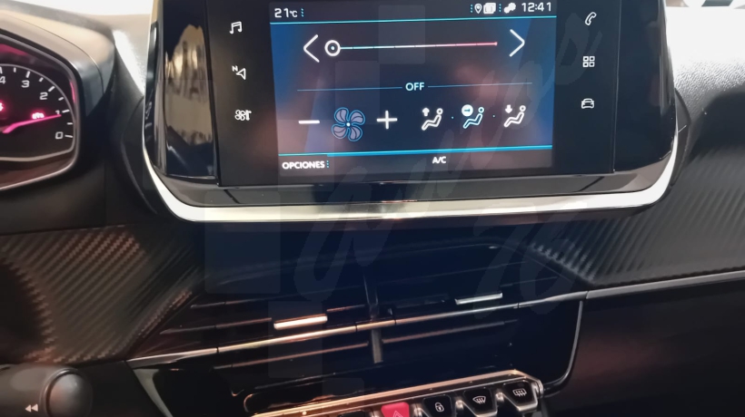 PEUGEOT 2008 1.5 HDI 110 CV