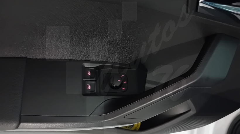 SEAT IBIZA 1.0 i 80 CV