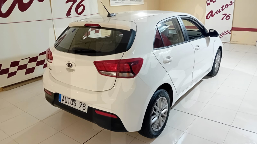 KIA RIO 1.2 i 84 CV
