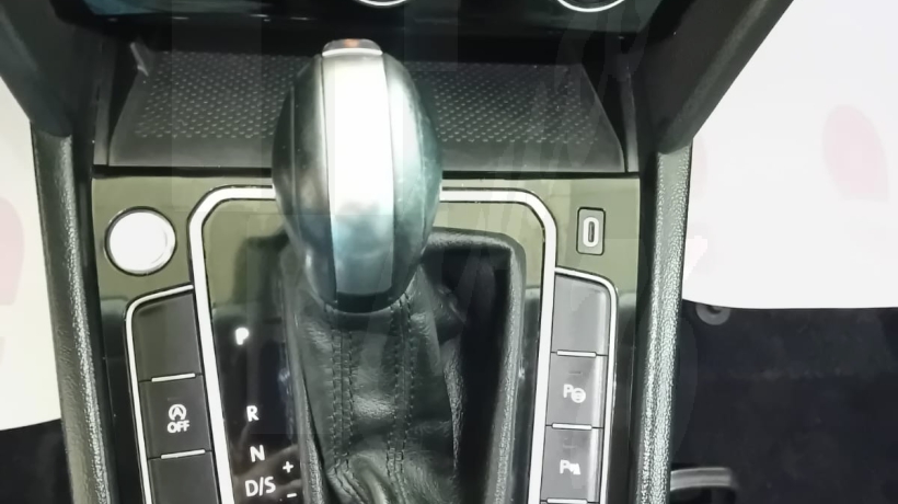 VOLKSWAGEN PASSAT 1.6 TDI 120 CV AUTOMÁTICO