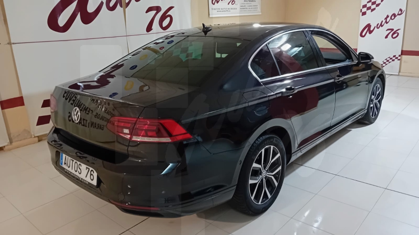 VOLKSWAGEN PASSAT 1.6 TDI 120 CV AUTOMÁTICO
