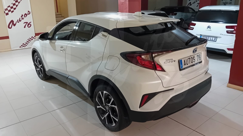 TOYOTA C-HR 1.8 125 H  AUTOMÁTICO