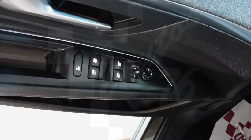 PEUGEOT 3008 1.5 HDI 130 CV