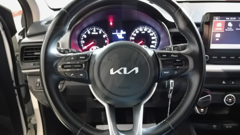 KIA STONIC 1.2 i 84 CV