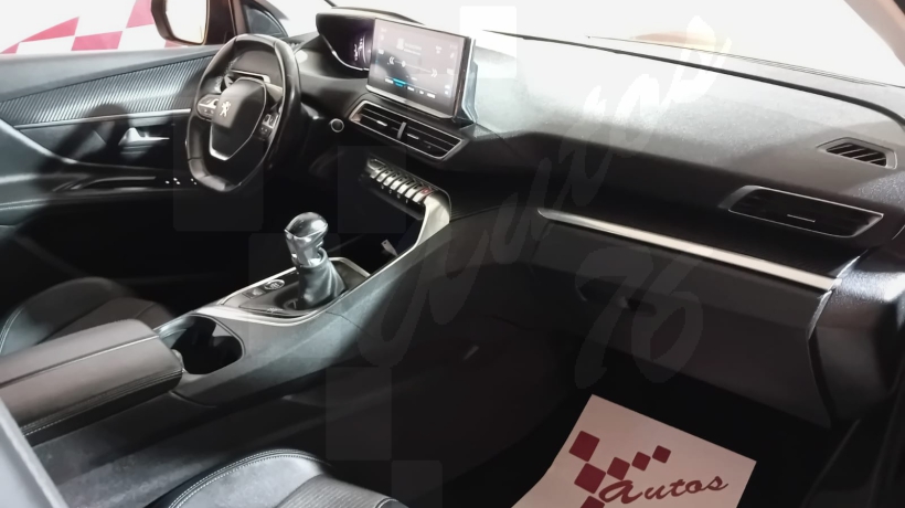 PEUGEOT 5008 1.5 HDI 130 CV 7 PLAZAS