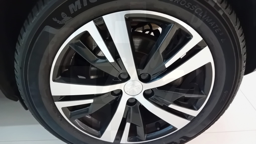 PEUGEOT 3008 1.5 HDI 130 CV AUTOMÁTICO