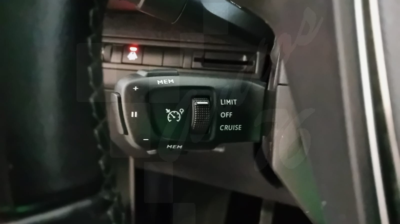 PEUGEOT 5008 1.5 HDI 130 CV 7 PLAZAS